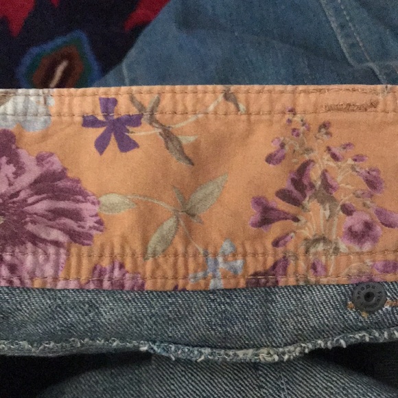 Dolce and Gabbana denim skirt! - Picture 15 of 16